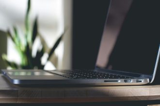 Laptop de birou sau laptop de gaming Alegerea se face pe baza prizelor nu doar in functie de jocuri