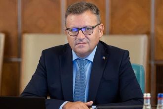 Marius Budai 100 de zile de la demiterea Guvernului Bolojan Romania suporta costurile experimentului austeritatii