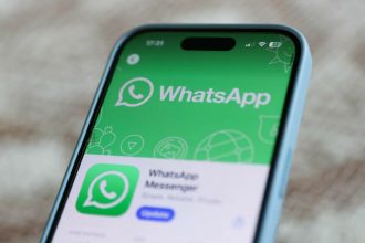Mesajul de pe WhatsApp care te poate lasa fara bani in cont Cum reusesc hackerii sa preia controlul asupra telefonului tau