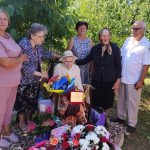 O bunica din judetul Botosani a sarbatorit 100 de ani Doamna Maria a fost inconjurata de dragoste de ziua ei