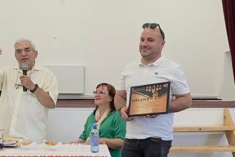 Performanta remarcabila pentru Botosani Artistul distins cu premiul Constantin Brancusi