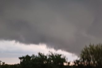 Ro Alert in doua comune din Botosani Meteorologii au emis cod portocaliu Ploi torentiale vant puternic si posibile grindina