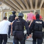 Scandal la Tudora Trei tineri retinuti dupa ce au agresat un botosanean de 19 ani