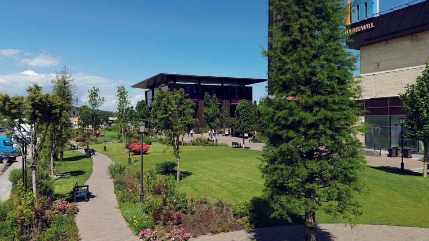 Seara de sport filme in aer liber si dans in parcul Iulius Mall Suceava Particiaza la antrenamente si poti castiga un city break la Milano