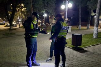 Trei barbati din Botosani capturati cu substante interzise
