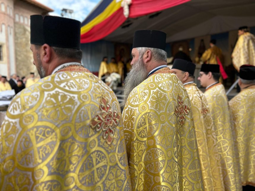 Trei preoti noi au fost instalat in bisericile din judetul Botosani Cel mai tanar dintre ei are 25 de ani