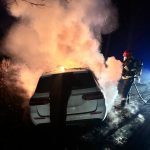 Un barbat de 44 de ani a fost gasit mort intr o masina