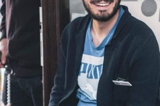 Un om de afaceri renumit din Botosani Am dormit in depozit si m am spalat la lighean