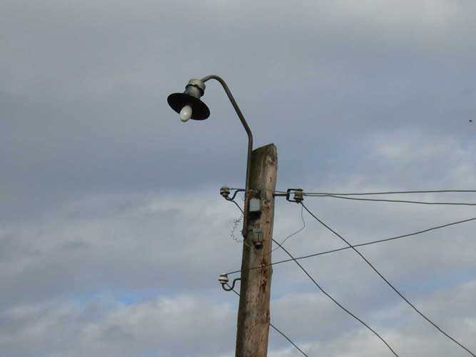 Un primar din judeul Botosani a decis sa economiseasca energie electrica A oprit iluminatul pe timpul noptii