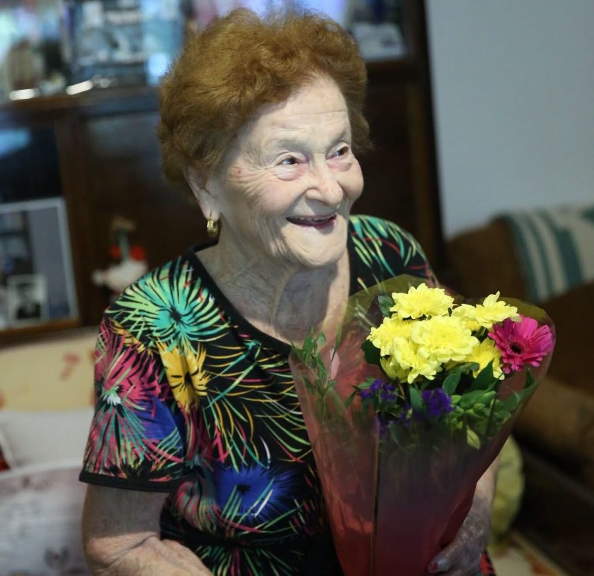 Vadova unui veteran de razboi din Botosani marturii emotionante Sotul meu care a plecat pe front era elev Au plecat cu carutele din Botosani