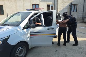 caz alarmant la botosani o adolescenta a fost fortata sa se prostitueze doua persoane au fost retinute