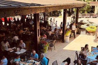 festin culinar de proportii grand buffet de var se intoarce la restaurantul rediu