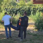 fotografie femeia din botosani acuzata ca si a ucis si ingropat concubinul a fost dusa din nou la locul crimei anchetatorii au reconstituit cum s a desfasurat tragicul incident