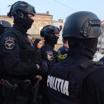 razie ampla cu politisti jandarmi si luptatori sas la botosani 14 persoane duse la sediul poliiei