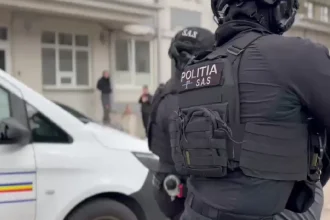 Bărbat reținut la Botoșani după ce a furat dintr-un magazin
