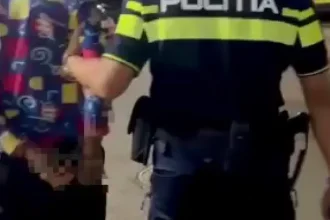 Botoșănean reținut de polițiști, ridicat de lângă soția sa