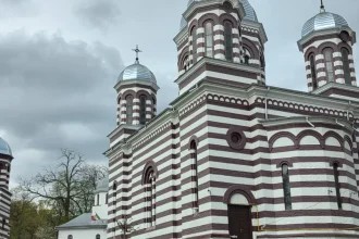 Festivalul Familiei are loc în curtea Catedralei „Adormirea Maicii Domnului” din Dorohoi