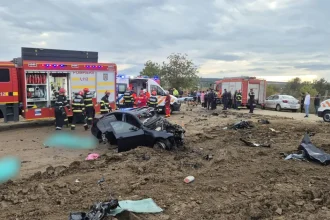 Fetiță de 8 ani, moartă în accidentul de pe DJ208L. Era în BMW-ul intrat sub tir