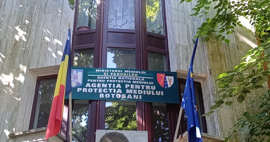 Instituție din Botoșani funcționează la cota de avarie. Un singur departament e complet