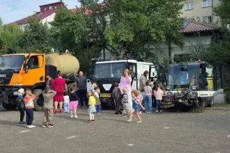 Învățați să recicleze de mici! Peste 100 de copii au devenit eroii reciclării la Botoșani