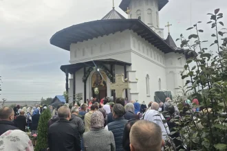 Mitropolitul Teofan a sfințit o biserică din județul Botoșani
