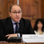 Norma didactică scade la 18 ore pentru profesorii cu vechime de 25 de ani și gradul I