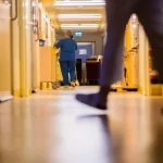 Pacienții scapă de documentele inutile la medic