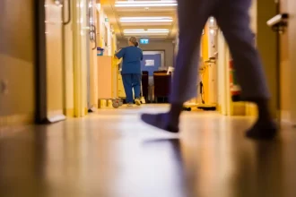Pacienții scapă de documentele inutile la medic