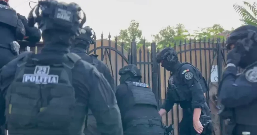 Percheziții la Botoșani: un polițist de frontieră și șase vameși, reținuți