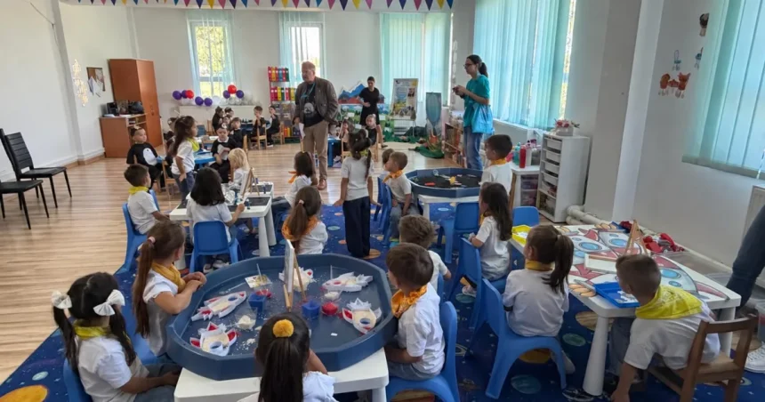 Prichindeii de la Liceul Pedagogic, față în față cu scriitorul Florin Bican