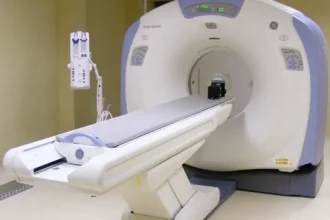 Tomograf nou la un spital important din Botoșani. Contractul de livrare a fost semnat