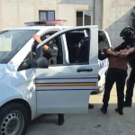 Captură de droguri la Botoșani! Bărbat arestat după ce a fost prins ridicând stupefiantele