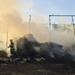 Incendiu puternic într-o localitate din Botoșani. Pompierii intervin de urgență