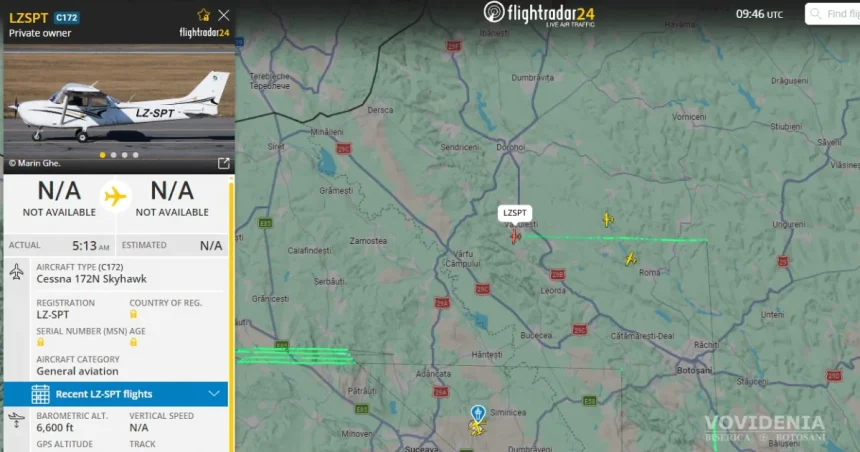 Mai multe avioane, surprinse zburând simultan deasupra Botoșaniului
