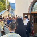 Mitropolitul Teofan și episcopul Macarie sfințesc astăzi biserica de la Agafton
